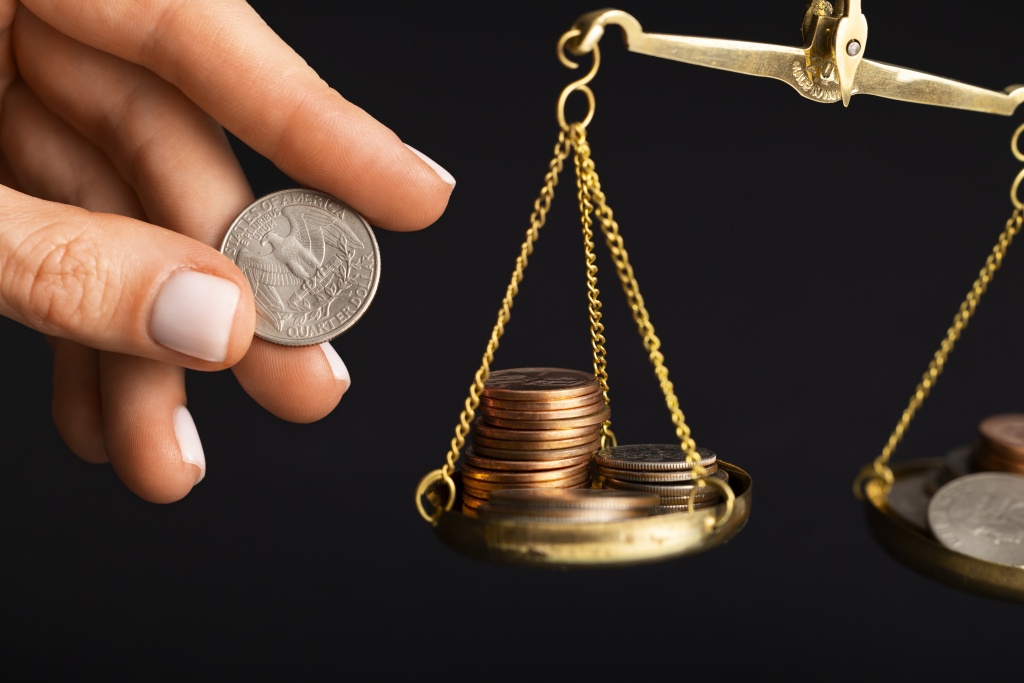 still-life-dollar-coins-scale.jpg ногти